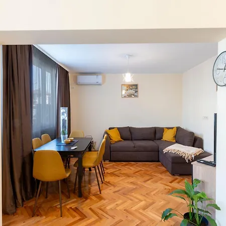 Lejlighed Cozy Flat Gabrovski In *