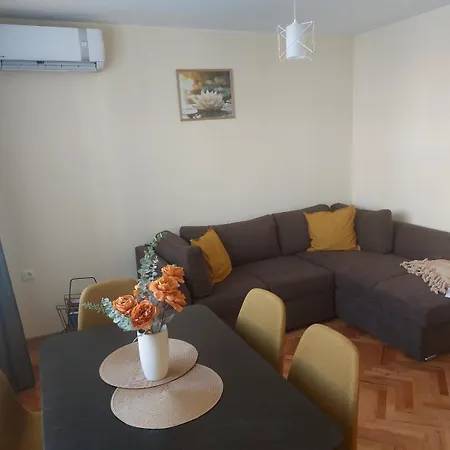 Lejlighed Cozy Flat Gabrovski In *